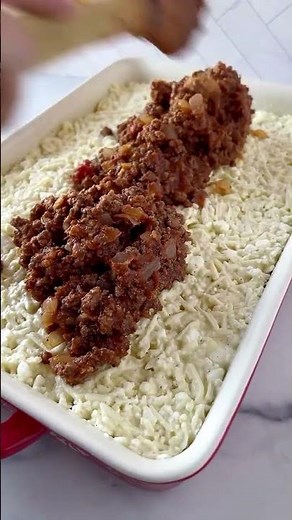 EASY HOMEMADE LASAGNA | Classic Italian Comfort Food Recipe