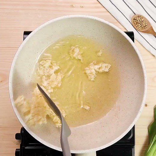 Simple Sizzling Rice Soup