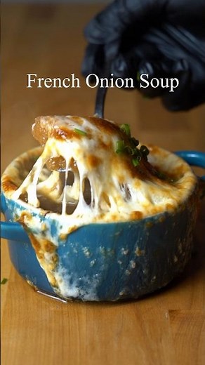 This French Onion Soup Saved Me From Freezing #winterrecipe #comfortfood #soup