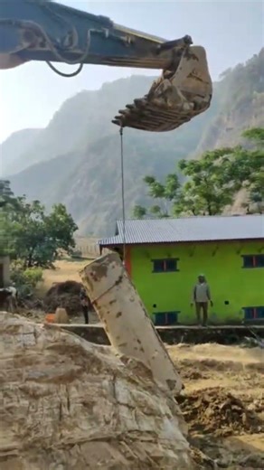 hem pipe excavator #digging #hempipe