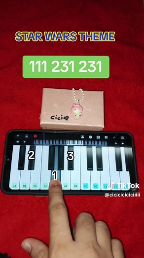 Learn to Play the Star Wars Theme on Piano | Beginner's Tutorial