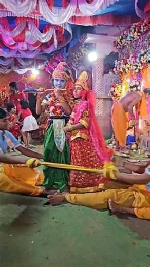Watch how little girls dance dressed as Radha and Krishna #villagerecitals #harinamsankirtan