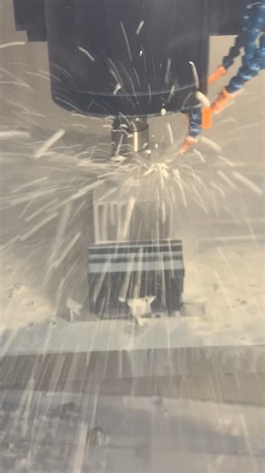 WORKHOLDING PRODUCTIVITY BOOST: Keep Chips and Coolant from Slowing You Down Swarf, chips, and coolant buildup don’t just make a mess; they slow production, cause machine tool errors, and increase changeover time. ⚙️ Mate DynoGrip self-centering vises are designed with multiple drainage channels to prevent chip and coolant accumulation, keeping your workholding clean, efficient, and ready for the next operation. When your workholding is engineered to eliminate contamination, you get: ✔️ Faster c