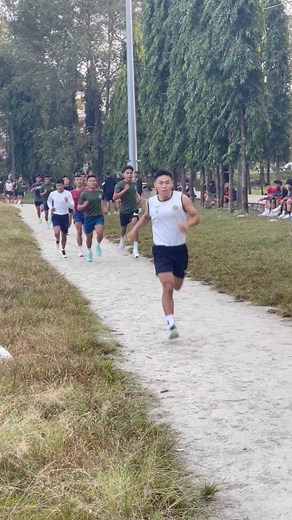 First 2K TEST in Pokhara for RI 2025/26 Finalist. He will gradually progress his running pace. A good start today will be great for tomorrow. #britisharmytraining #GurkhaAction #gurkhacontingent #britisharmy #fitness #gurkha | Gurkha Action