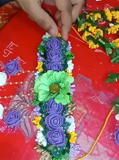 হ্যান্ডমেড গহনা: আপনার প্রিয় রঙে তৈরি করুন