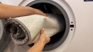 OLANLY Bathroom Rugs Mat 50x30, Extra Soft Absorbent Microfiber Bath Rugs, Rubber Backing, Quick Dry, Machine Washable Bath Mats for Bathroom Floor, Tub and Shower, Home Decor Accessories, Grey