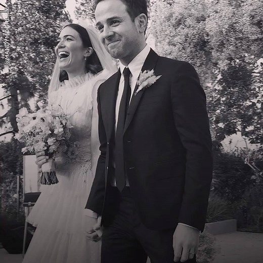 Congratulations to Mandy Moore and Taylor Goldsmith on their beautiful wedding! Just look at her dress 😍💕(via Good Housekeeping) | Harper's Bazaar