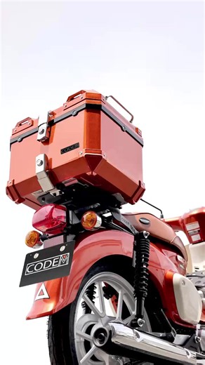 CODEMスーパーカブ110ロングカスタムシート/スモールキャリア/純正同色リアボックス45Lフレアオレンジメタリック#スーパーカブ #スーパーカブ110 #スーパーカブカスタムシート #スーパーカブスモールキャリア