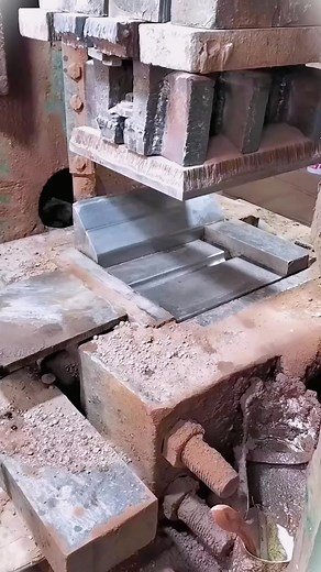 Aluminized firebrick block manufacturing process- Good tools and machinery make work easy | J2 Construction