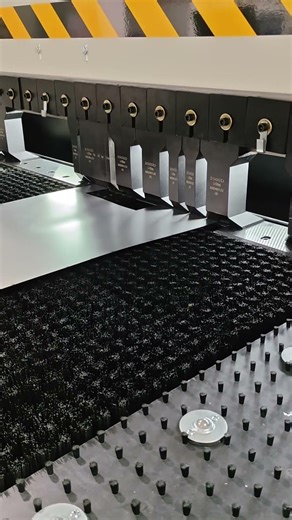 On-site file cabinet manufacturing process. #bending #machine #factory #cnc #manufacturing