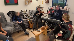 13K views · 288 reactions | HOGMANAY LIVESTREAM! Dec 31st | Elsa McTaggart Music | Facebook