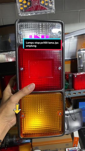 Lampu belakang ps100 lama / ps umplung harga sudah sepasang #lampumobil #lampustop #ps100 #sapotomotiflamp #cuantanpabatas✅