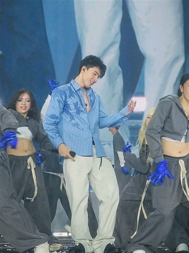 gọi là anh yêu điii — HIEUTHUHAI Mắt Nhắm Mắt Mở Concert