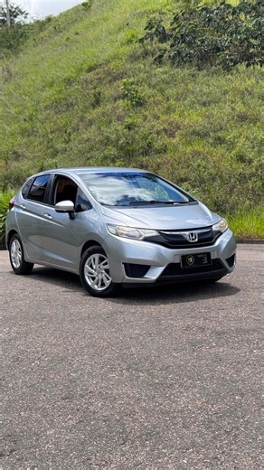 Negociações de Veículos on Instagram: "Disponível! Honda Fit LX 1.5 Flex Câmbio Automático Ano 2017 KM 155.638 Multimídia completo Sensor de estacionamento Mecânica em dia Pneus novos $70.990 no 💵 Financiamento bancário Carta de crédito Trocas com margem pra revenda Obs: todas as informações contidas neste anúncio assim como a qualidade e procedência do veículo é de total responsabilidade do proprietário. #honda #hondafit #fit #fitlx #carros #compacto"