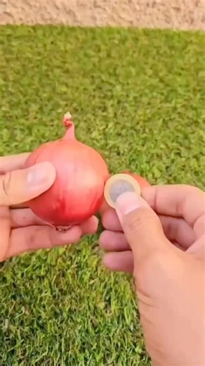 How does this work?😱 #fyp #diy #lifehacks #experiment