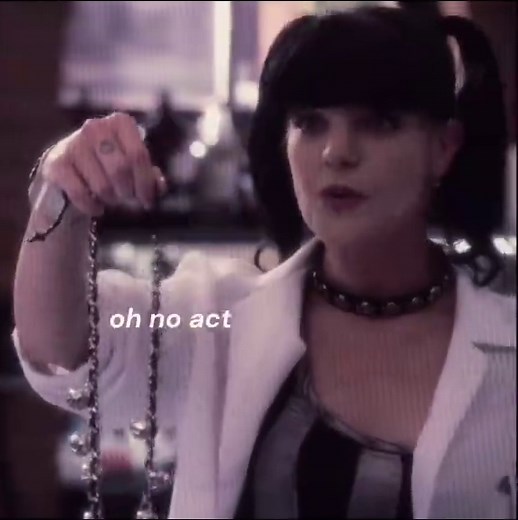 Pauley Perrette's NCIS Chemistry Joke