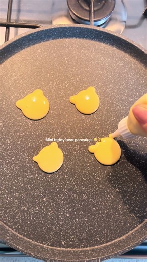 Super Cute Teddy Bear Pancakes for Breakfast