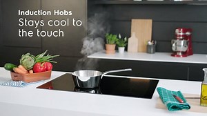 Induction heats up the pan instead of the hob. This makes the hob stay cool as you cook so it can be wiped clean instantly. Perfect for busy, young professionals and moms out there. Explore the other features of our Electrolux Induction Hobs today! تقوم مواقد الطهي بالتحريض بتسخين المقلاة فقط مع بقاء سطح الموقد بارداً حيث يمكنك مسحه وتنظيفه مباشرة بعد الطبخ. اكتشفي مجموعة مواقد الكترولوكس اليوم ! #ElectroluxArabia #MakeLifeDelicious #InductionHobs | Electrolux