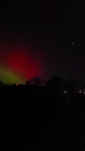 Did you know the rare red Aurora is caused by high-altitude oxygen atoms colliding with solar particles, usually above 200-300 km? Tonight's geomagnetic storm delivered an unforgettable display. Share this if you think this is one of the best auroras you've ever seen! #aurora #getoutside #Kentucky #Rare | Tearayne McCoy