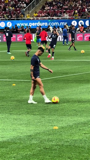 Alan Pulido: El Jugador Más Fuerte de Chivas