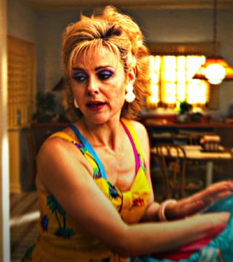 Stranger Things: Joyce and Karen Compilation Edit