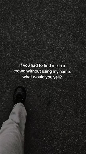 Find Me in a Crowd: Funny Ways to Stand Out