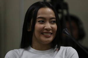 Mocha Uson apologizes for Mayon location mistake