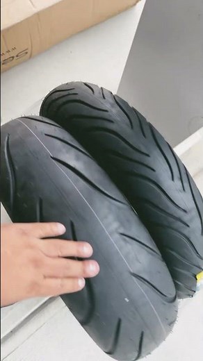 Michelin commander 3 tires