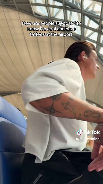 Unique Hand Tattoo Ideas for Cool Aesthetics