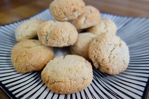 Easy 3-Ingredient Gluten-Free Almond Cookies Recipe