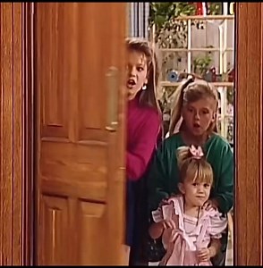 Pregnant, who's pregnant? #fbreelsfypシ゚viralfbreelsfypシ゚viral #fbreelsfypシ゚ #SitcomSeries #familyfirst #90snostalgia #candacecameronbure #djtanner | Full House