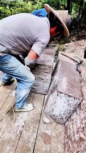 How Traditional Builders MANAGE Ancient Stone Bridge Fitting Fast 🏗️