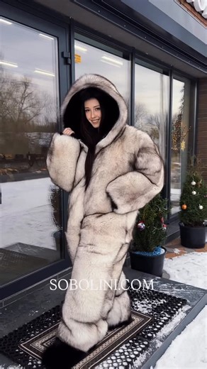 𝑒𝑥𝑐𝑙𝑢𝑠𝑖𝑣𝑒 𝑓𝑢𝑟 𝑠𝑎𝑙𝑜𝑛 𝑏𝑟𝑎𝑛𝑑 𝑇𝑀 𝑆𝑂𝐵𝑂𝐿𝐼𝑁𝐼 on Instagram: "Reversible fox fur jumpsuit 🤩 Very warm, not too heavy! Custom size 🪡 Accessories included as a gift 🎁 Price: $3,700 Other colors and fur types are available upon request. Комбінезон двосторонній з хутра песця 🤩 Дуже теплий, не дуже важкий! Розмір індивідуальний 🪡 Аксесуари виконали у подарунок 🎁 ціна 3700$ Під пошив можна зробити інші кольори та вид хутра ⚠️Магазин працює на індивідуальним графіком! ✅Адре