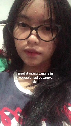 Understanding Static Presence in Visual Media