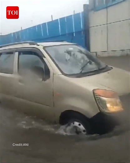 #WATCH | Maharashtra: Severe waterlogging in several parts of Navi Mumbai following heavy rainfall in the city | The Times of India