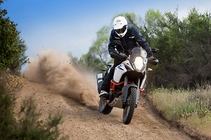 First Ride: 10 Things to Know About the KTM 1090 Adventure R - ADV Pulse