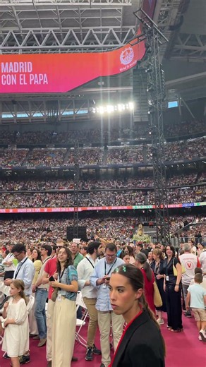 💥 Apoteosis en el Bernabéu en espera del Papq