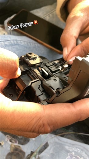 How to the Optic Fiber Cleaver Cutting and Splicing #shortsviral #fiber