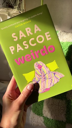 Sara Pascoe: A Look into Weirdo Book Reviews