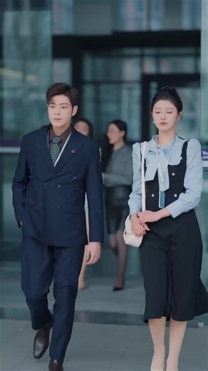 Celebration Party Highlights: Choosing a Dress