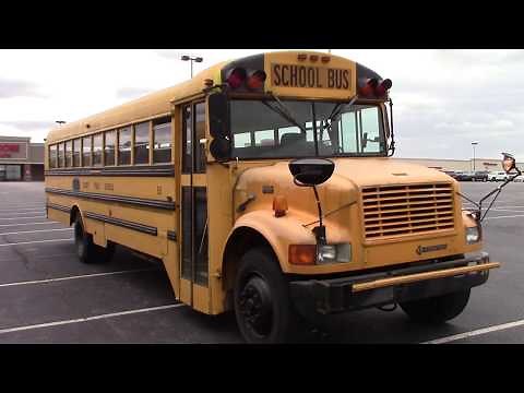 1996 Thomas 3800 T444E Tour and Walk Around