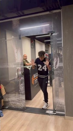 The man crossed invisible gate 😯 #denzelwashington