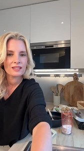 Le pain feta ou feta bread ou feta brot 😅 c’est tellement bon 😋 super simple à faire en plus ! Un pur régal | Not So Superflu Foodie