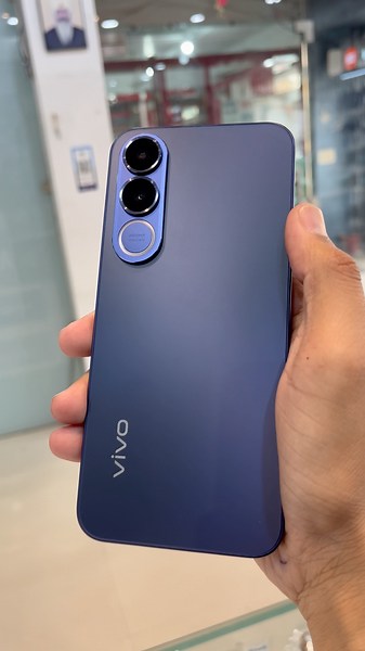 Vivo V70 FE First Look 😍 | Monsoon Blue