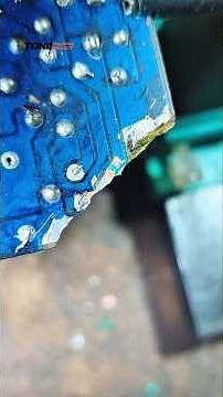 broken pcb and pcb track repair #pcb #electronic #solderingskills