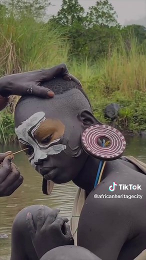 Beautiful Face Painting Traditions of the Suri Tribe in Ethiopia