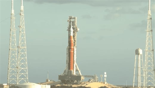 Volta à Lua: foguete da Artemis 2 retorna à plataforma de lançamento