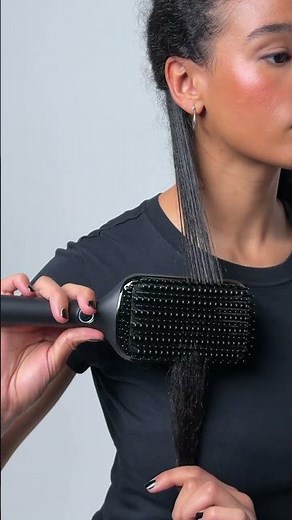 With XL surface, NEW ghd glide+ max hot brush allows faster styling on long, thick or curly hair.