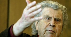 Τα 34 καλύτερα τραγούδια του Μίκη Θεοδωράκη