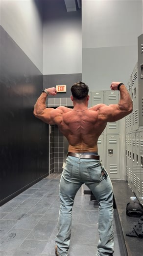 Peter Khanjian | 36x34 boot cut. Not such a boot cut fan tbh | Instagram